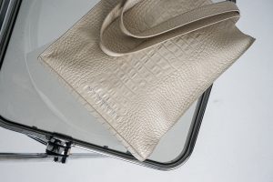 Сумочки: как выбрать идеальный аксессуар для любого случая. Бюджет vs инвестиция: когда стоит переплатить